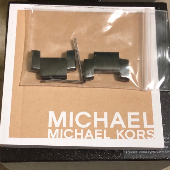 Michael Kors 24 HR Gage Chronograph Watch - Picture 4 of 6